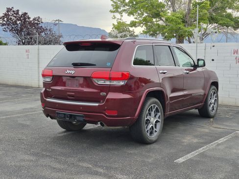 Used 2020 Jeep Grand Cherokee Overland AWD/4WD image 17