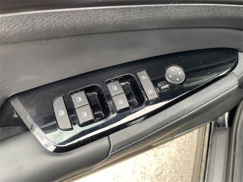 Used 2023 Kia Sportage EX image 28
