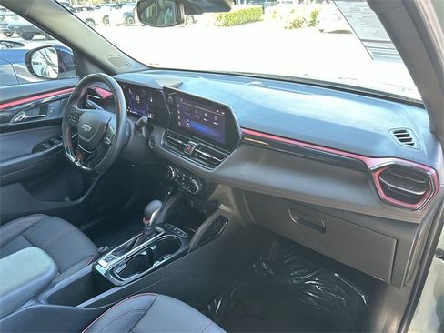 Used 2024 Chevrolet TrailBlazer RS w/ Convenience Package image 27