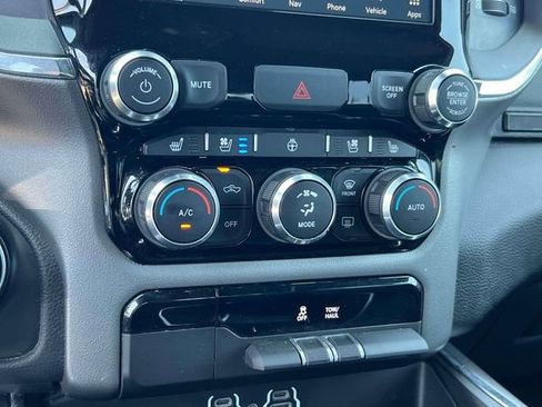 Used 2024 RAM 1500 Laramie AWD/4WD image 32