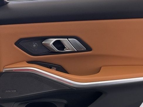 Used 2025 BMW 330i xDrive Sedan w/ Premium Package image 40