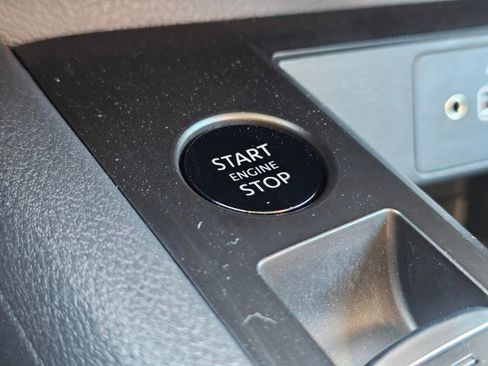 Used 2025 Nissan Kicks S AWD/4WD image 40