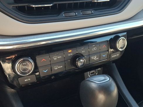 Used 2024 Jeep Compass Limited AWD/4WD image 29