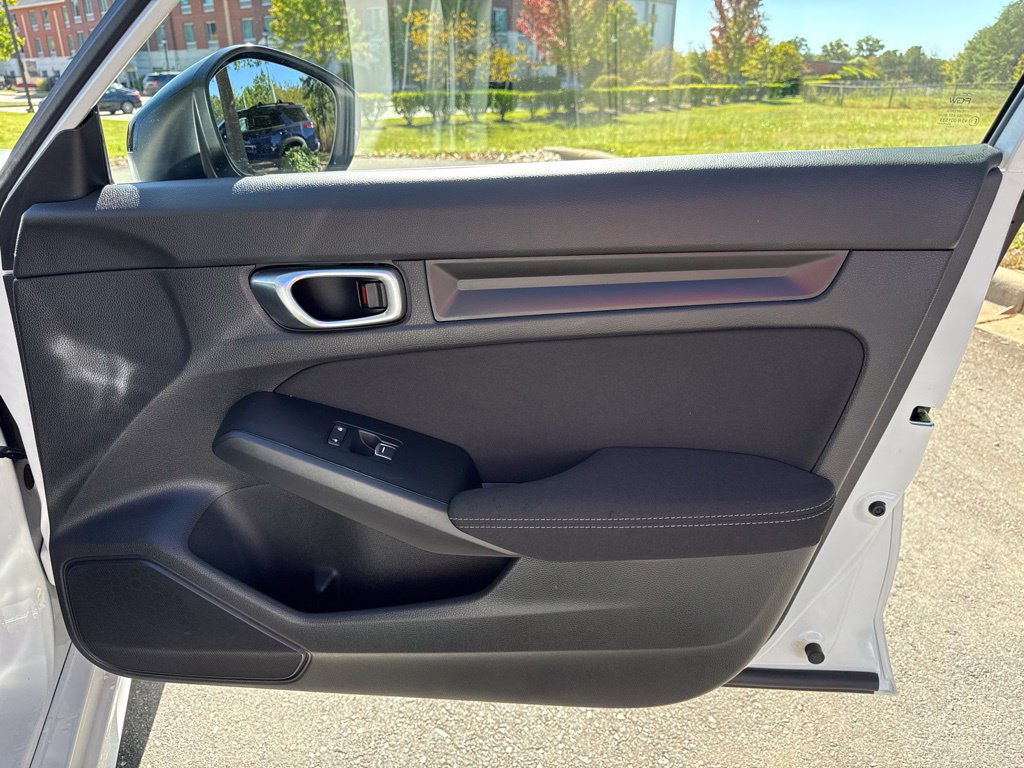 Used 2023 Honda Civic Sport image 25
