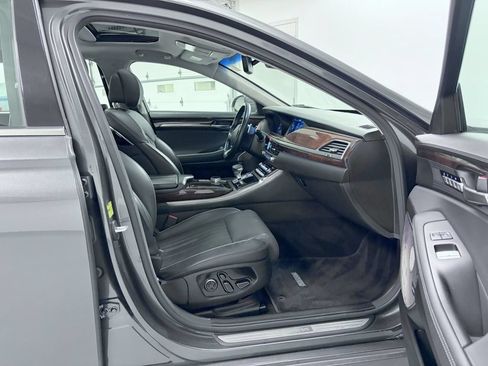 Used 2019 Genesis G90 5.0 Ultimate AWD/4WD image 16