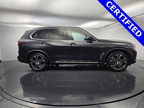 Certified 2023 BMW X5 sDrive40i w/ Premium Package image 11