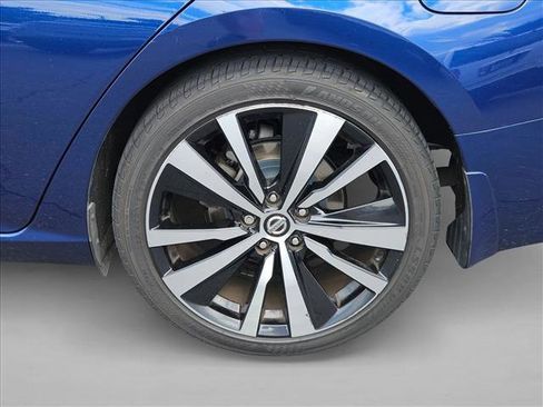 Used 2019 Nissan Altima 2.5 SR FWD image 20