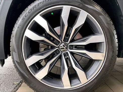 Used 2021 Volkswagen Atlas Cross Sport SEL Premium R-Line AWD/4WD image 31