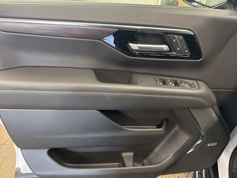 New 2026 Chevrolet Tahoe Premier w/ Sun And Tow Package AWD/4WD image 10