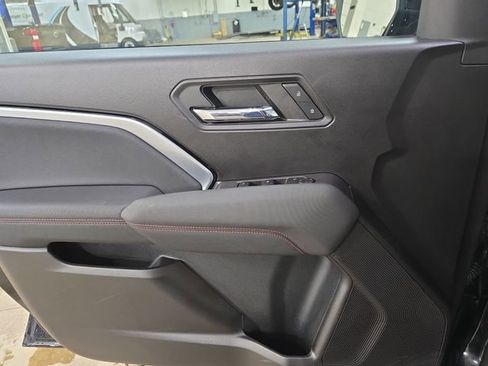 Used 2023 Chevrolet Colorado Z71 w/ Z71 Convenience Package 2 image 24