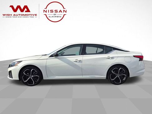 Certified 2024 Nissan Altima 2.5 SR FWD image 8