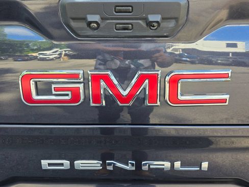 Used 2022 GMC Sierra 1500 Denali AWD/4WD image 38