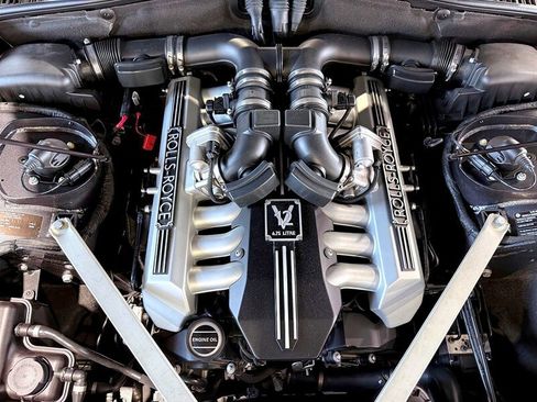 Used 2012 Rolls-Royce Phantom Drophead Coupe image 20