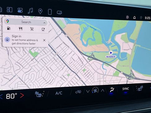 Used 2025 Chevrolet Suburban Z71 image 20