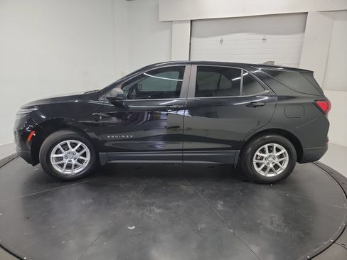 Used 2024 Chevrolet Equinox LS FWD image 4