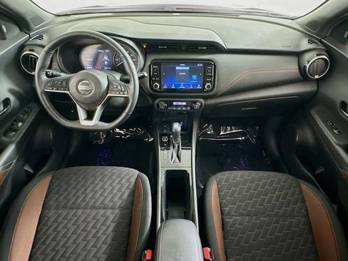 Used 2021 Nissan Kicks SR w/ Interior Electronics Package FWD image 13