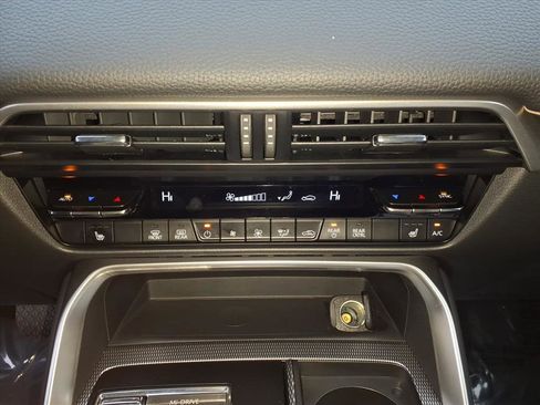 Used 2025 MAZDA CX-90 3.3 Turbo w/ Preferred Package image 9