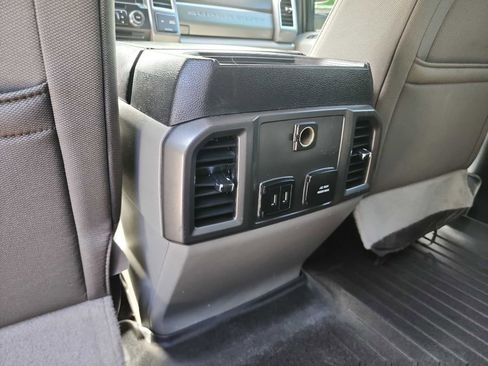 Used 2018 Ford F250 XLT w/ XLT Premium Package AWD/4WD image 30