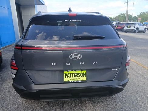 Used 2024 Hyundai Kona SEL w/ Convenience Package AWD/4WD image 5
