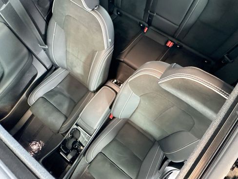 Used 2023 Volvo XC40 Recharge Plus image 20