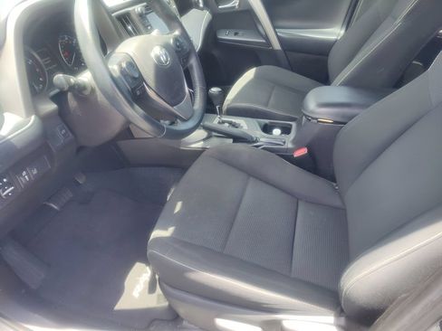 Used 2018 Toyota RAV4 XLE FWD image 4