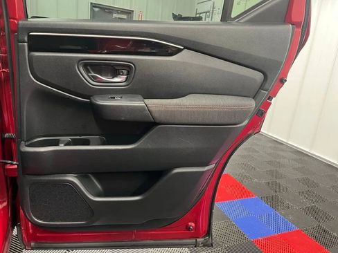 Used 2023 Honda Pilot Sport image 22
