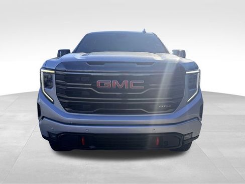 Used 2022 GMC Sierra 1500 AT4 w/ AT4 Premium Package image 2