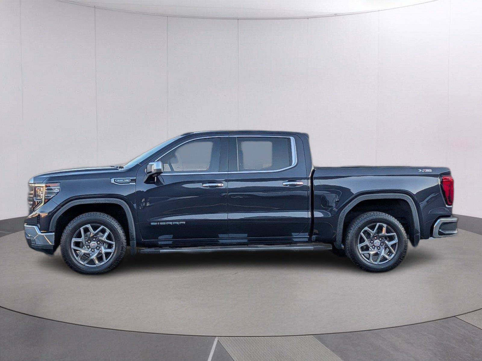 Used 2023 GMC Sierra 1500 SLT w/ SLT Premium Package AWD/4WD image 2