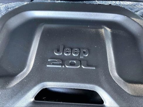 Used 2025 Jeep Wrangler Unlimited Rubicon AWD/4WD image 32