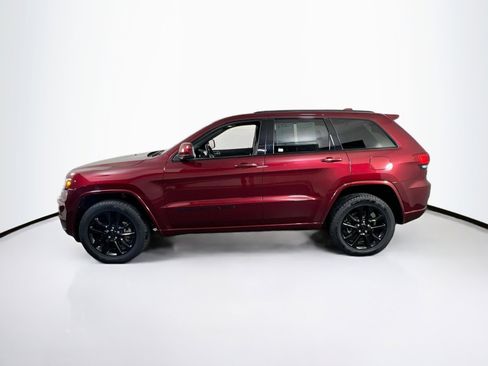 Used 2022 Jeep Grand Cherokee Laredo X image 8