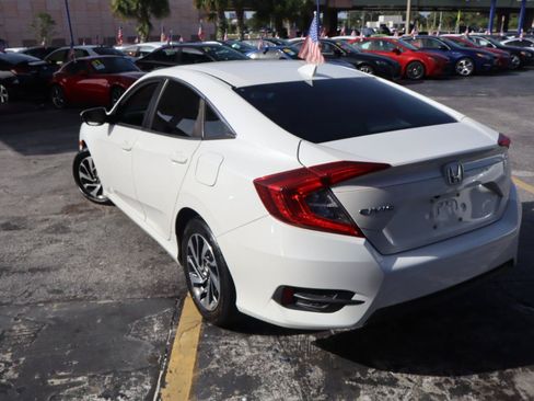Used 2017 Honda Civic EX image 5