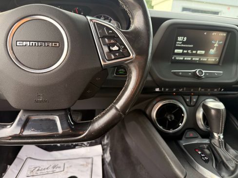 Used 2018 Chevrolet Camaro LT RWD image 19