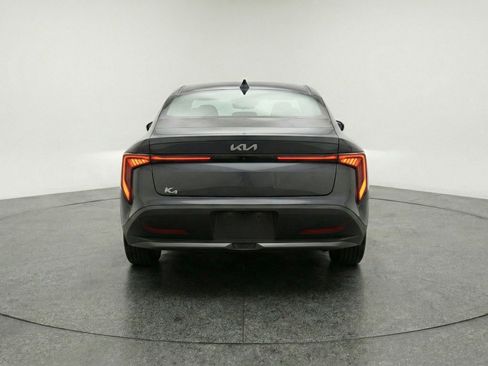 Used 2025 Kia K4 LXS image 7