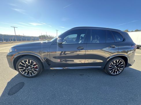 Used 2026 BMW X5 xDrive50e w/ M Sport Package image 6