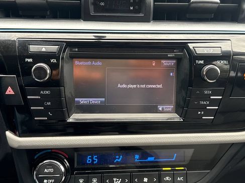 Used 2016 Toyota Corolla LE FWD image 25