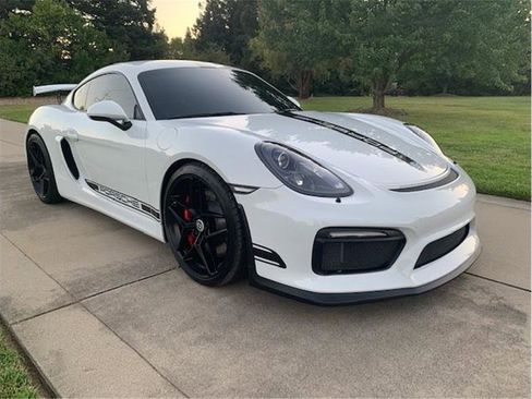 Used 2016 Porsche Cayman GT4 image 1