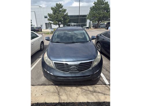 Used 2012 Kia Sportage LX image 2