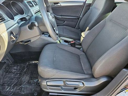 Used 2015 Volkswagen Jetta SE image 14