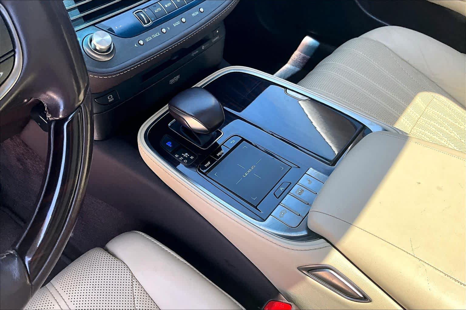 Used 2018 Lexus LS 500 w/ Luxury Package RWD image 15