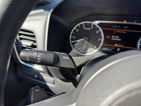 Used 2024 Nissan Rogue SV AWD/4WD image 25