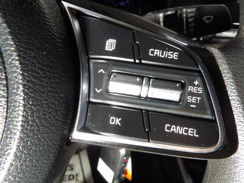 Used 2021 Kia Forte LXS FWD image 18