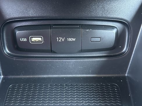 Used 2022 Hyundai Venue SE w/ Cargo Package FWD image 28