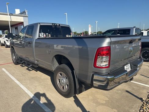 Used 2024 RAM 2500 Tradesman w/ Chrome Appearance Group AWD/4WD image 4
