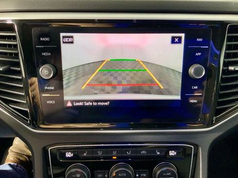 Used 2023 Volkswagen Atlas Cross Sport SEL R-Line image 4