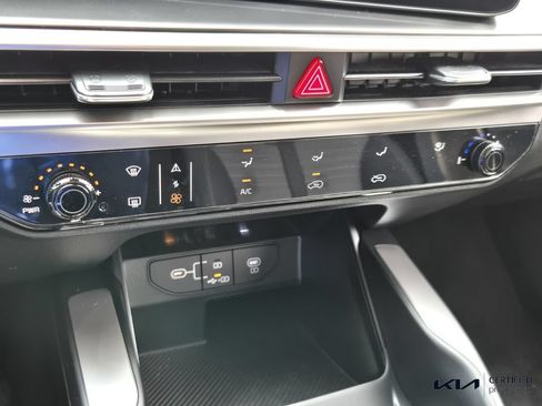 Certified 2026 Kia Sorento LX FWD image 23