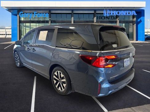 Certified 2026 Honda Odyssey EX-L image 3