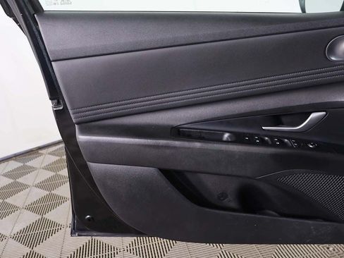 Certified 2023 Hyundai Elantra SEL w/ Convenience Package FWD image 18