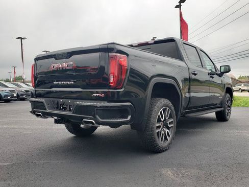 Used 2022 GMC Sierra 1500 AT4 w/ AT4 Preferred Package AWD/4WD image 3