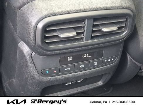 Used 2023 Honda Pilot Touring image 14