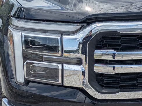 Used 2025 Ford F150 Lariat w/ Equipment Group 502A High AWD/4WD image 10